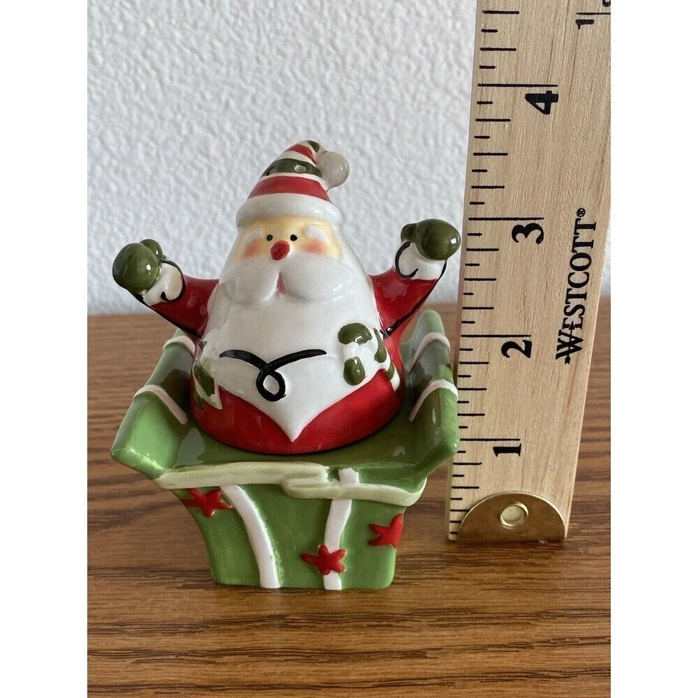 Bella Casa by Ganz 2 Piece Santa on Christmas Gift Salt & Pepper Shakers NIB
